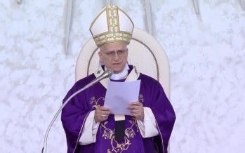 بالصور - تصميم لبناني يرافق البابا في وداعه: ماجد بو طانوس يوقّع اللحظة الأخيرة للزيارة التاريخية