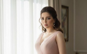 بالصور- مي عزّ الدين تخطف الأنظار بإطلالة وردّية وهكذا علّق زوجها