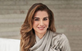 سرّ القميص الأبيض في خزانة الملكة رانيا… أناقة ربيعية بتوقيع دور عالمية