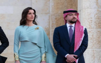 إطلالة الأميرة رجوة في عيد استقلال الأردن الـ80 إطلالة الأميرة رجوة في عيد استقلال الأردن الـ80