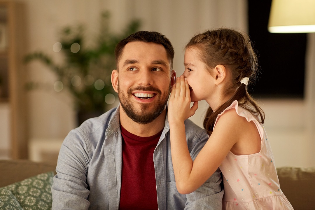 كيف يصنع حضور الأب وعي الفتاة العاطفي منذ الطفولة؟