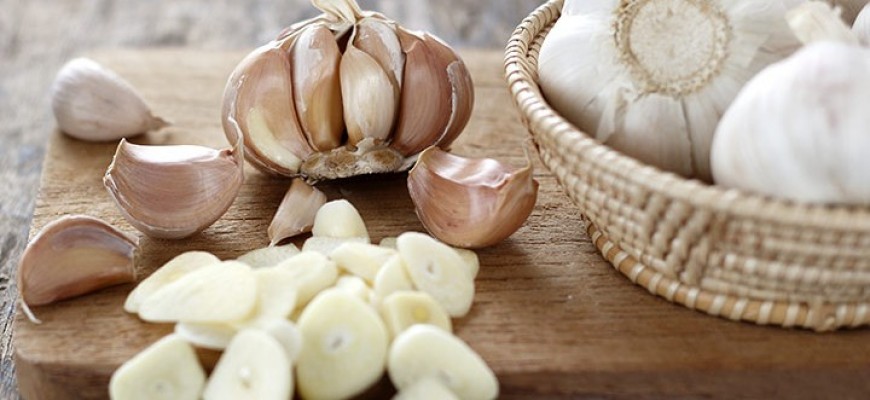 طريقة مبتكرة وغير متوقعة لحفظ الثوم لأطول فترة ممكنة