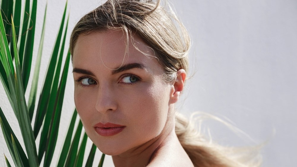 ليست العيون فحسب..  أربع ملامح يقرؤها الناس في وجهكِ فوراً